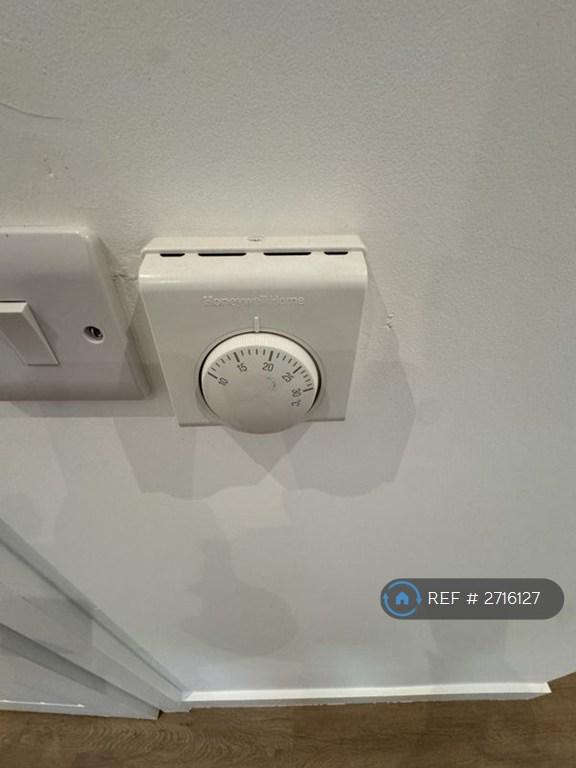 1 bedroom in Canterbury Street, Gillingham, ME7 (#2716127)