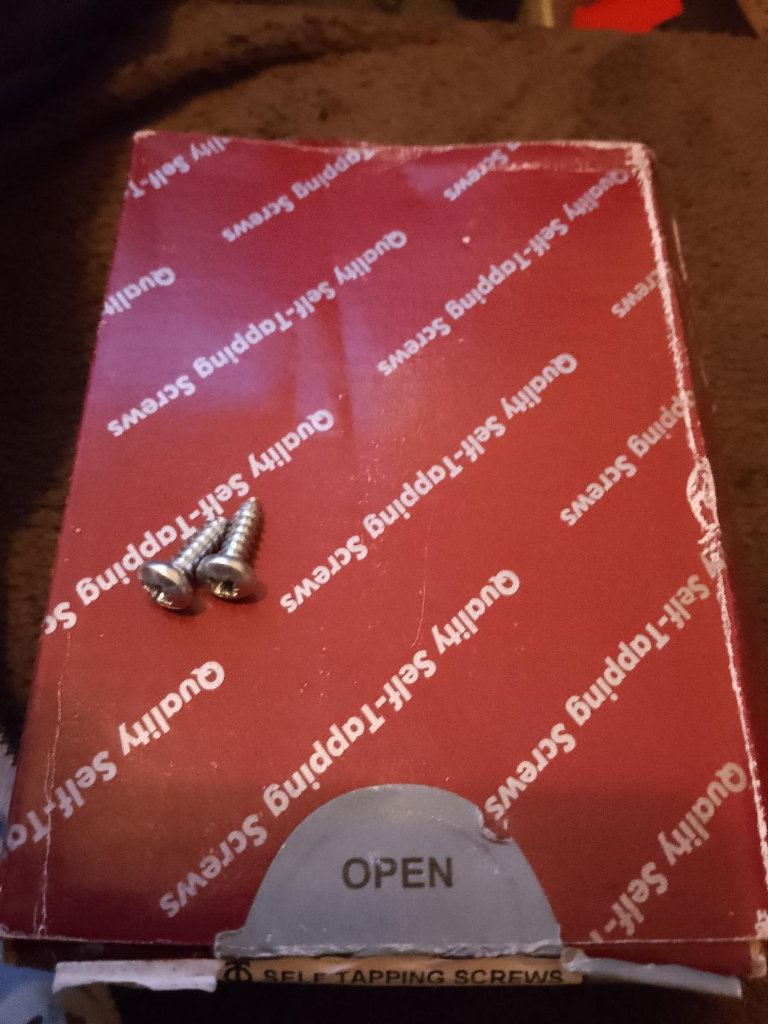 SELF TAPPING SCREWS 1/2 INCH NO 8 OR 4.2 X 13 MM 1000 BOX HALF PRICE