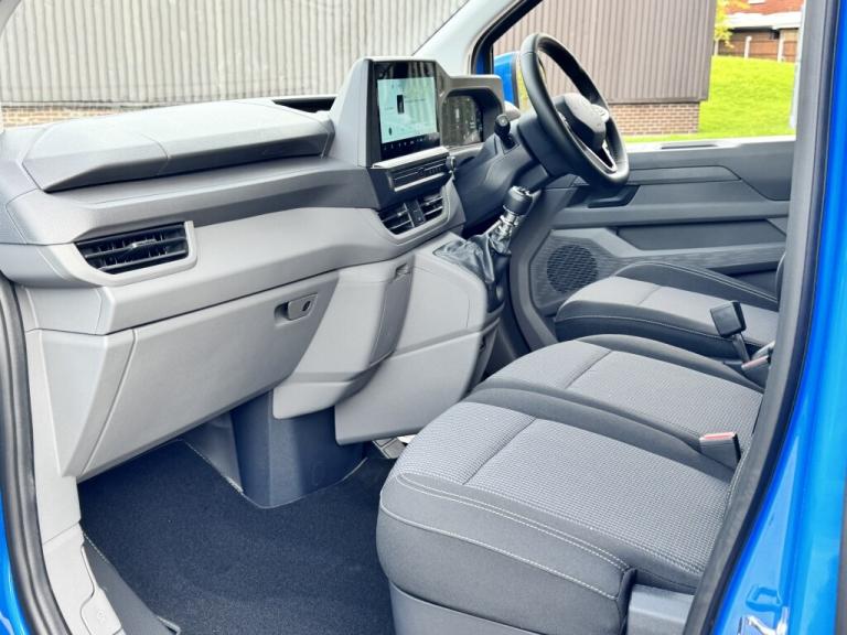 2025 Volkswagen Transporter 2.0 T28 TDI P/V COMMERCE PRO Manual Panel Van Diesel Manual