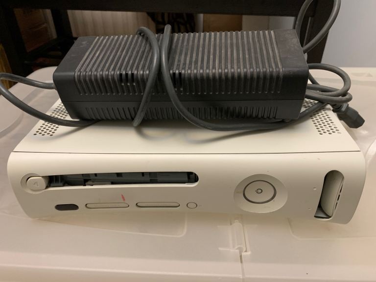 Xbox 360 console - read description