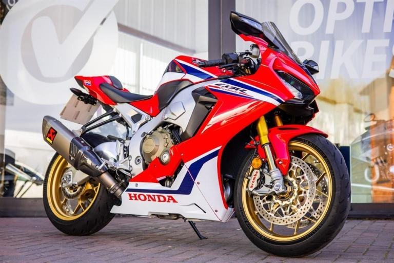 Honda CBR1000RR Fireblade SP ! LOW MILES ! AKRO ! EXTRAS ! STUNNING