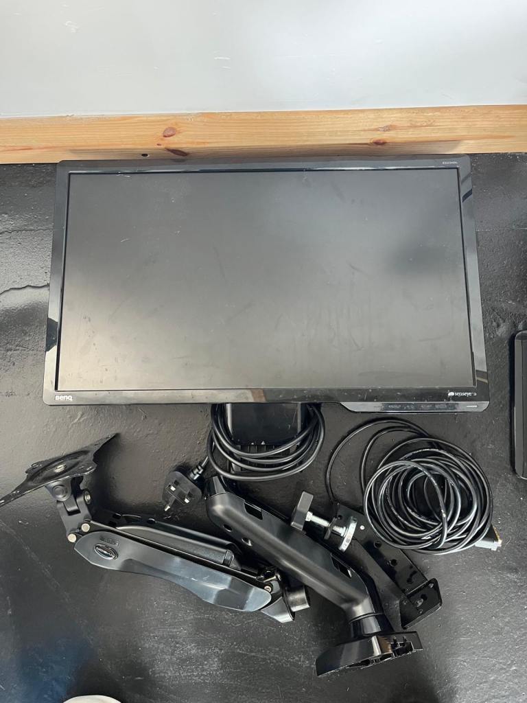 BenQ GL2450 24-inch Monitor with Desk Mount and Cables