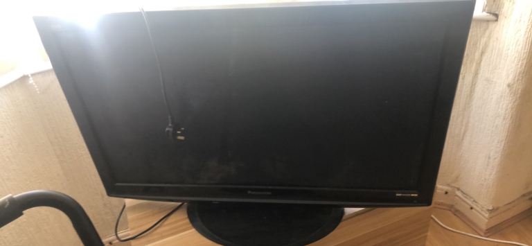 Panasonic TX-P42X10B 42-inch Plasma TV – Good Condition