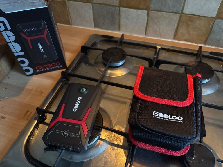 GOOLOO GP1500 Jump Starter – As Good As New, with Case
