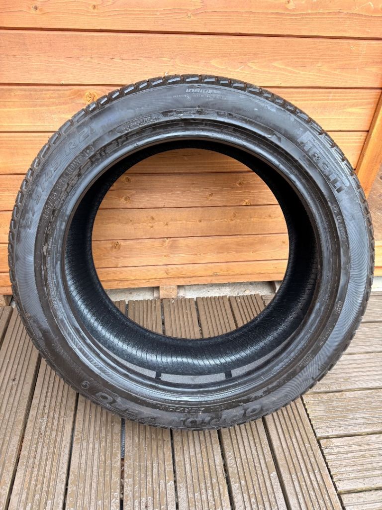 Pirelli 275/45/21 