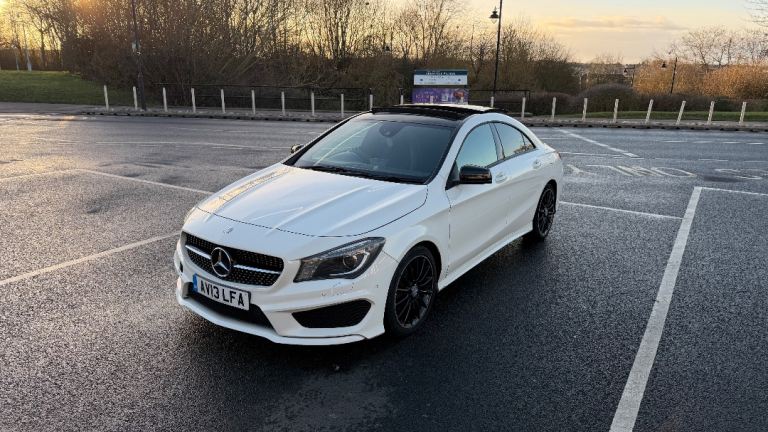 Mercedes-Benz CLA 220 AMG 7G-DCT