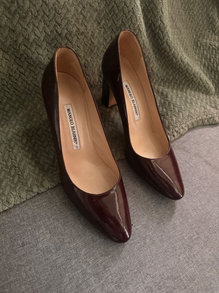 Red Monolo Blanihk pumps