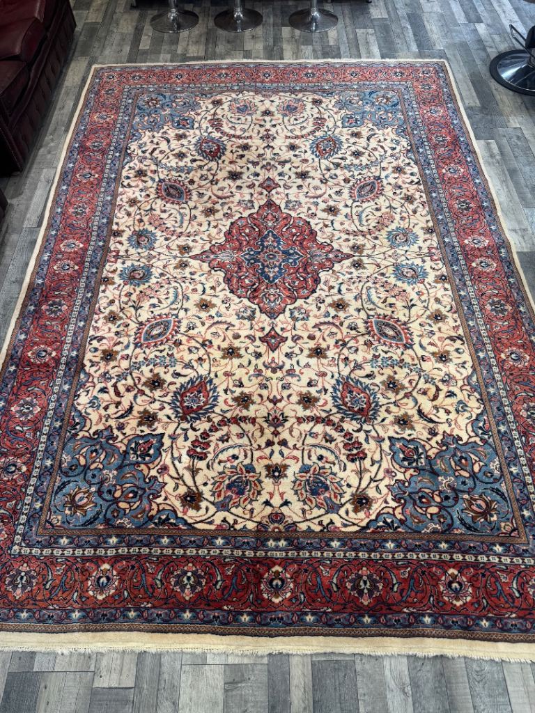 Luxurious Hamdmade Persian Sarough rug 370 x 250 cm