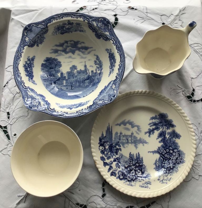 Johnson Bros Old Britain Castles Dinnerware Set - Blue & White