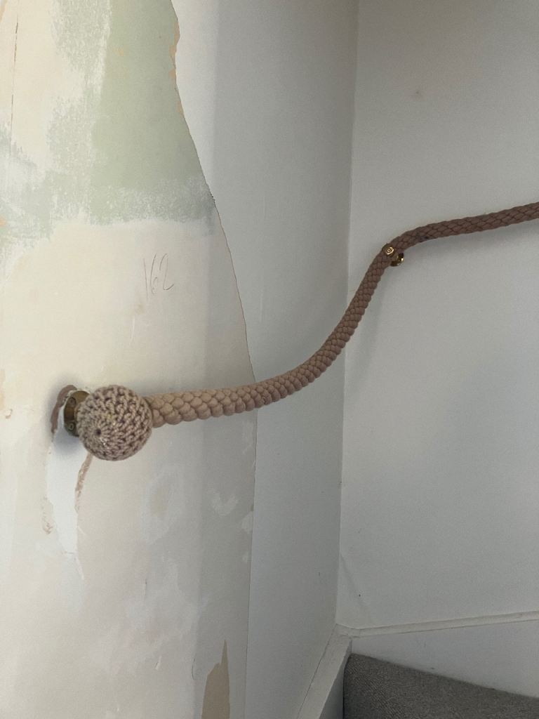Rope handrail
