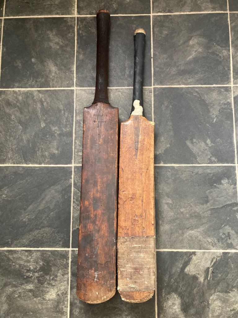 Antique Cricket Bats 