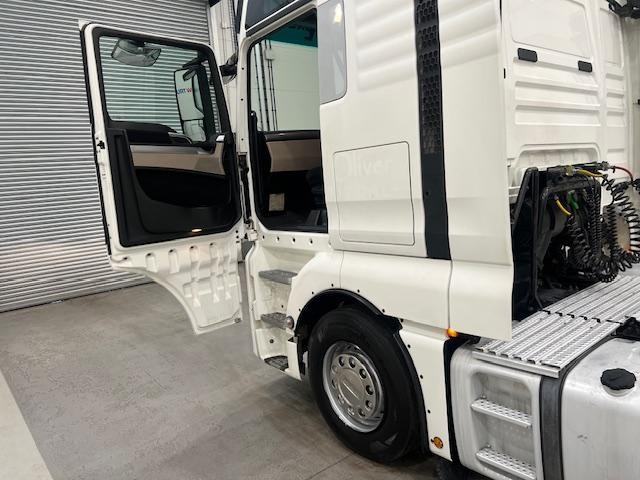 MAN/ ERF TGS 26.460 6x2 Midlift Tractor Unit