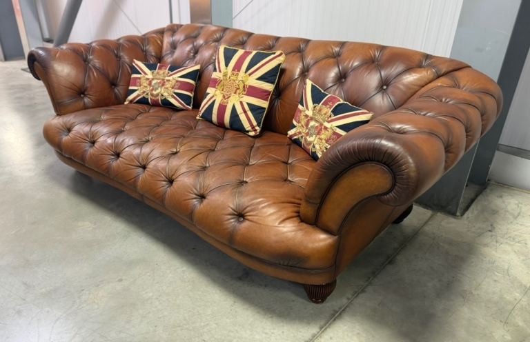 Tetrad Oskar Chesterfield 3/4 Seater Sofa in Buffalo Hide 