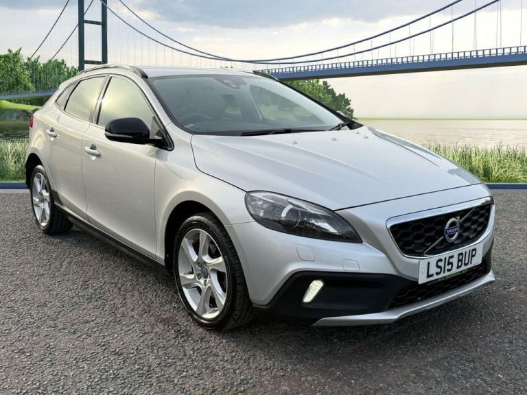 2015 Volvo V40 Cross Country 1.6 D2 Lux Hatchback 5dr Diesel Powershift Euro 5 (s/s) (115 ps) Hat...