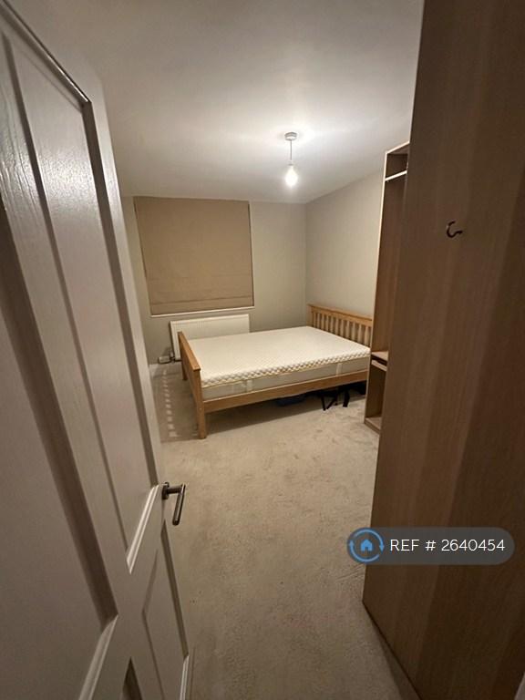 image for 1 bedroom in Strathdon Drive, London, SW17 (#2640454)