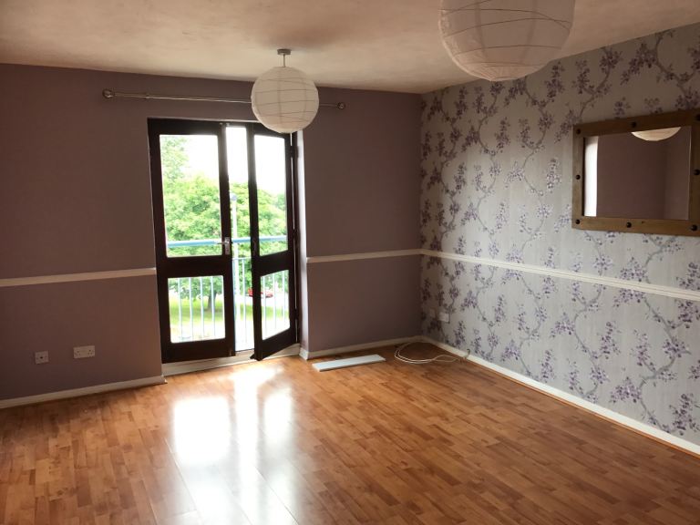 3 bedroom flat to let