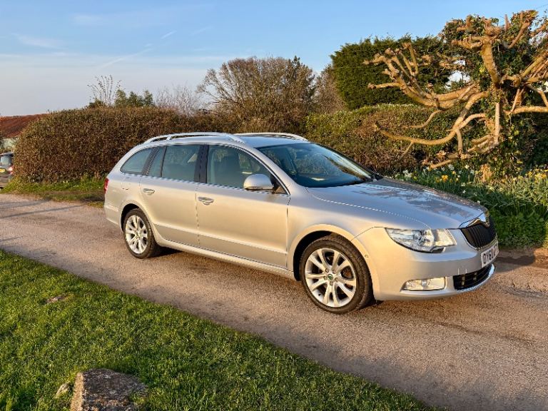 Skoda Superb 2.0 TDI SE DSG ESTATE 2010 