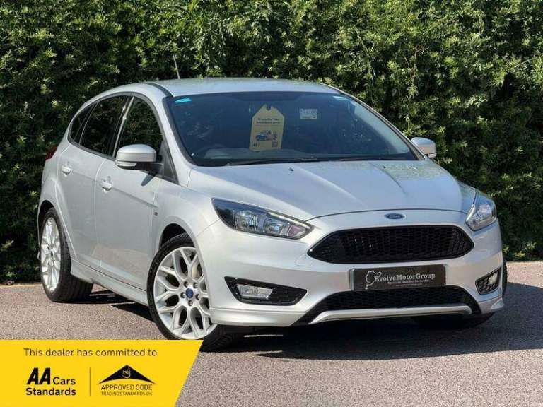 2017 Ford Focus 1.0T EcoBoost ST-Line Euro 6 (s/s) 5dr HATCHBACK Petrol Manual
