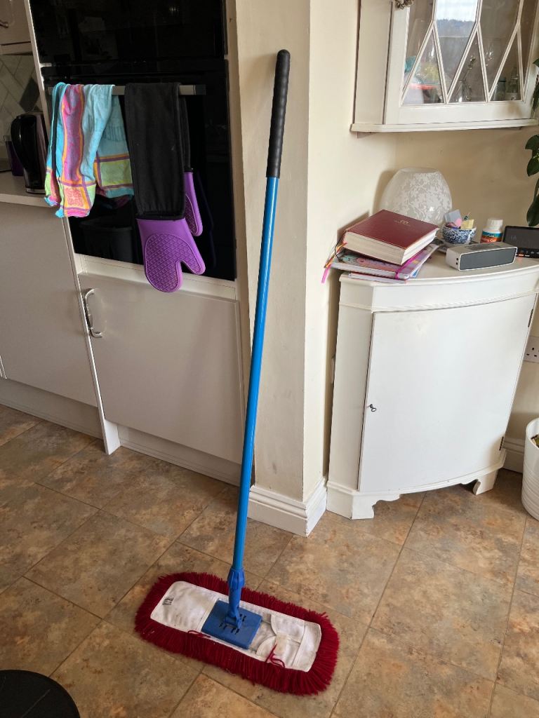 Dust mop, wood laminate floors