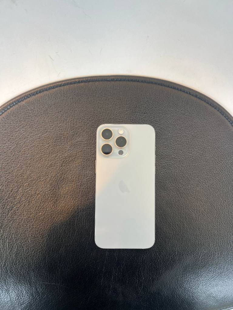 Apple iPhone 15 Pro Max 256GB Unlocked in Excellent Condition