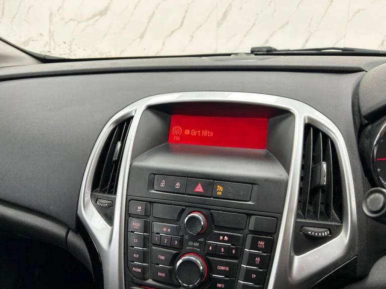 2012 Vauxhall Astra **MAKE US AN OFFER!!**1.4 16v SRi Hatchback 5dr Petrol Manual Euro 5 (100 p H...