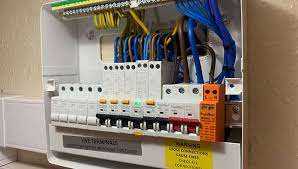 Expert Electrician with 25 Years’ Experience – Fast & Reliable Service