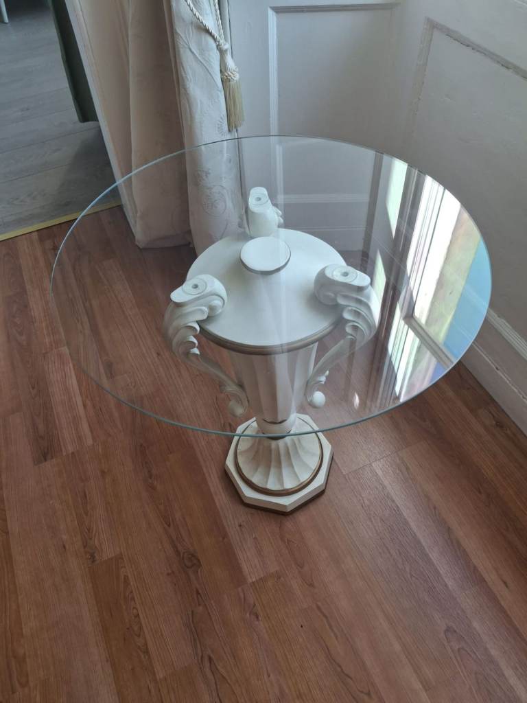 Glass/white side table
