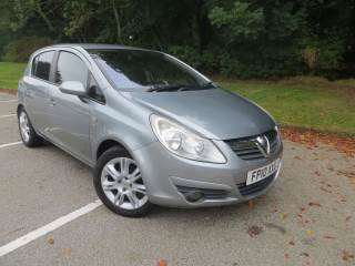 vauxhalll corsa automatic 1'4 5 door se