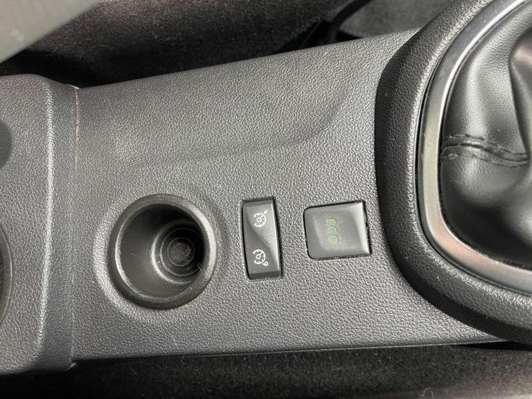 2018 Renault Captur 1.5 dCi ENERGY Iconic Euro 6 (s/s) 5dr HATCHBACK Diesel Manual