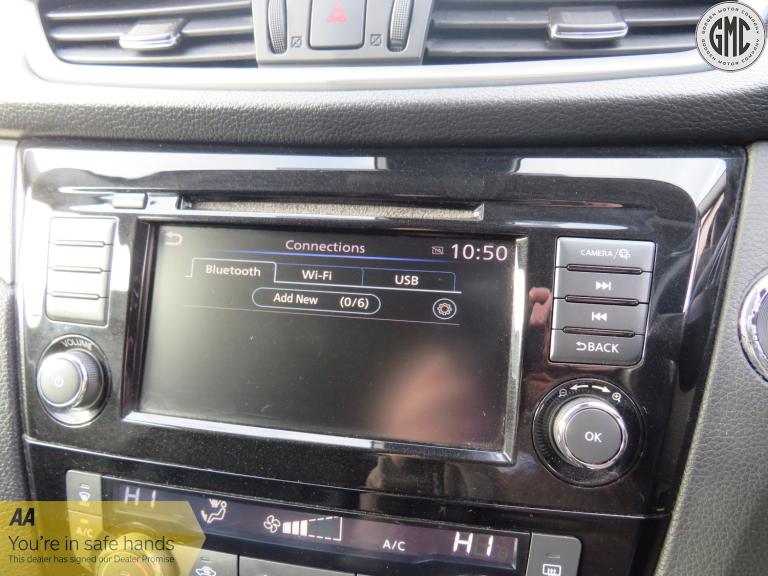 NISSAN QASHQAI 1.5 dCi N-Connecta Full Service History, Satnav 2019