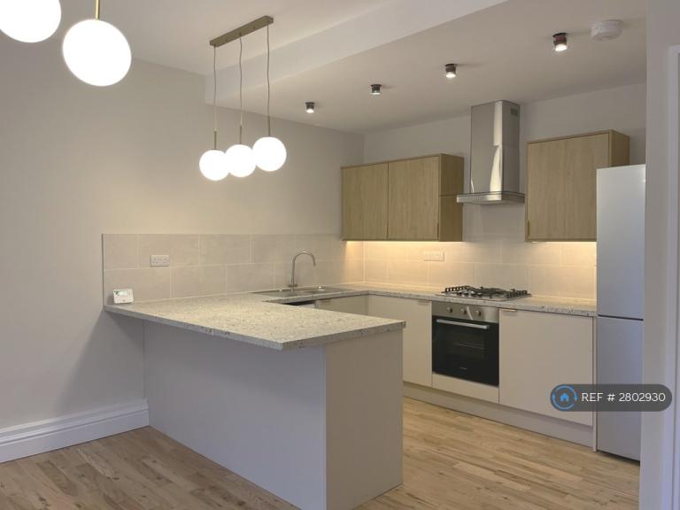 2 bedroom flat in Greenbank Drive, Liverpool, L17 (2 bed) (#2802930)