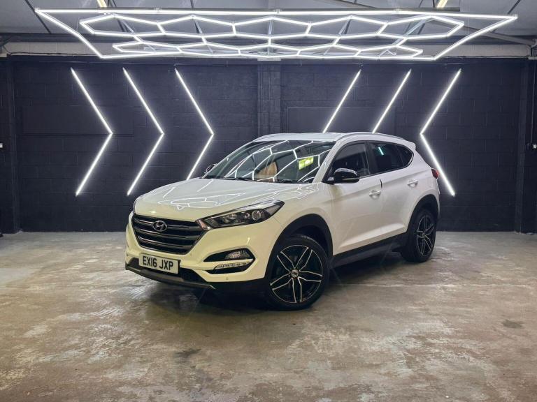 HYUNDAI TUCSON 2.0 CRDi Blue Drive Premium Euro 6 (s/s) 5dr 2016