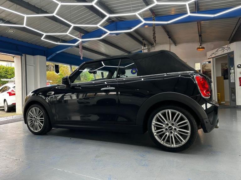 MINI CONVERTIBLE 1.5 Cooper D Convertible 2016