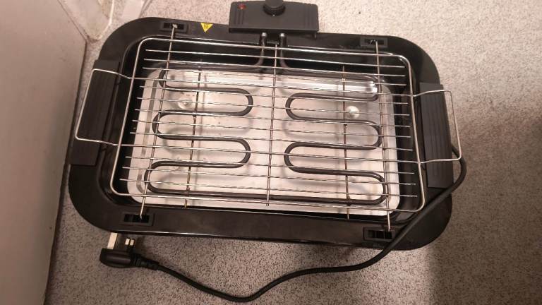 Electric Table Top Grill BBQ Smoke Free Cooking, Indoor, Garden, Camping. Finchley N12
