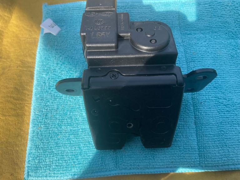 Boot lock for Kia Niro 