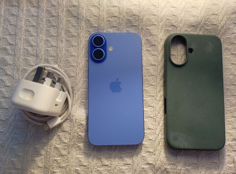 iPhone 16 128GB Aquamarine - Unlocked, Good Condition