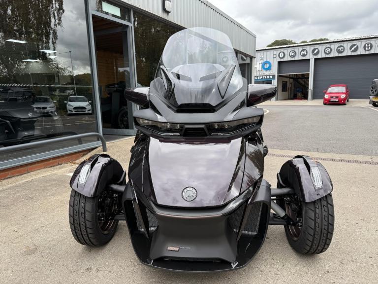 2025 Can-Am Spyder RT Sea to Sky1330cc 6 speed semi auto trike Dusk Metallic