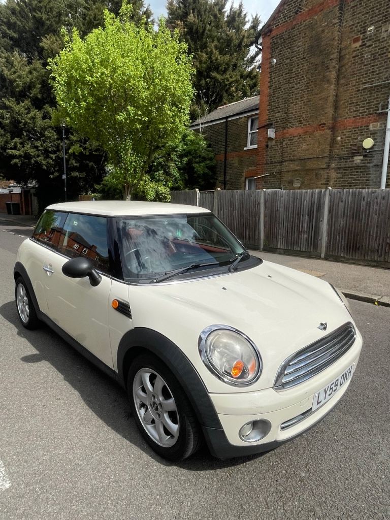 Mini Cooper Automatic 1.4 Petrol 2010