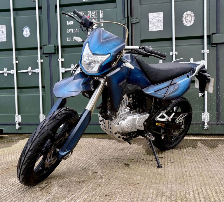 Sinnis, APACHE, 2017, 125 (cc)