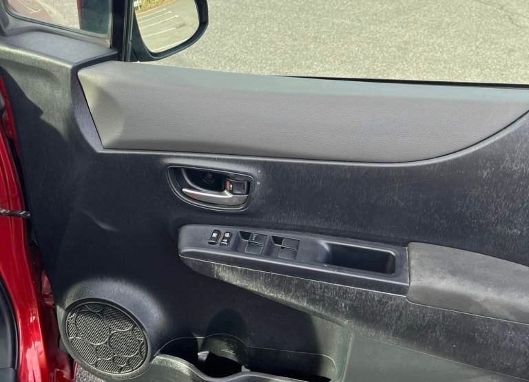 Toyota, YARIS, Hatchback, 2014, Manual, 1329 (cc), 5 doors