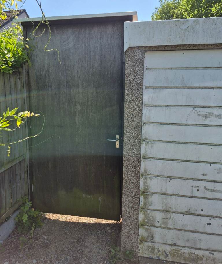 Small yard to rent (Gloucester) 