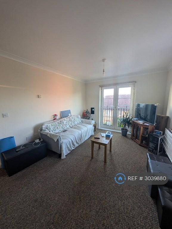 2 bedroom flat in De Havilland Square, Ilford, IG1 (2 bed) (#3039880)