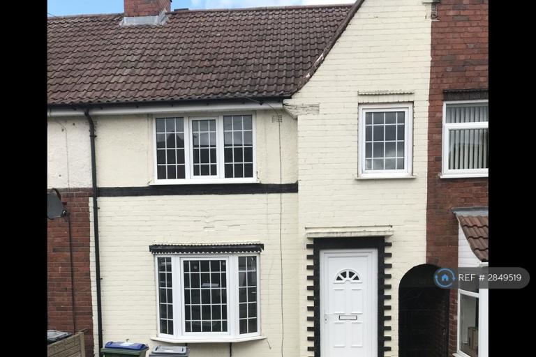 3 bedroom house in Beeches Road, Oldbury, B68 (3 bed) (#2849519)