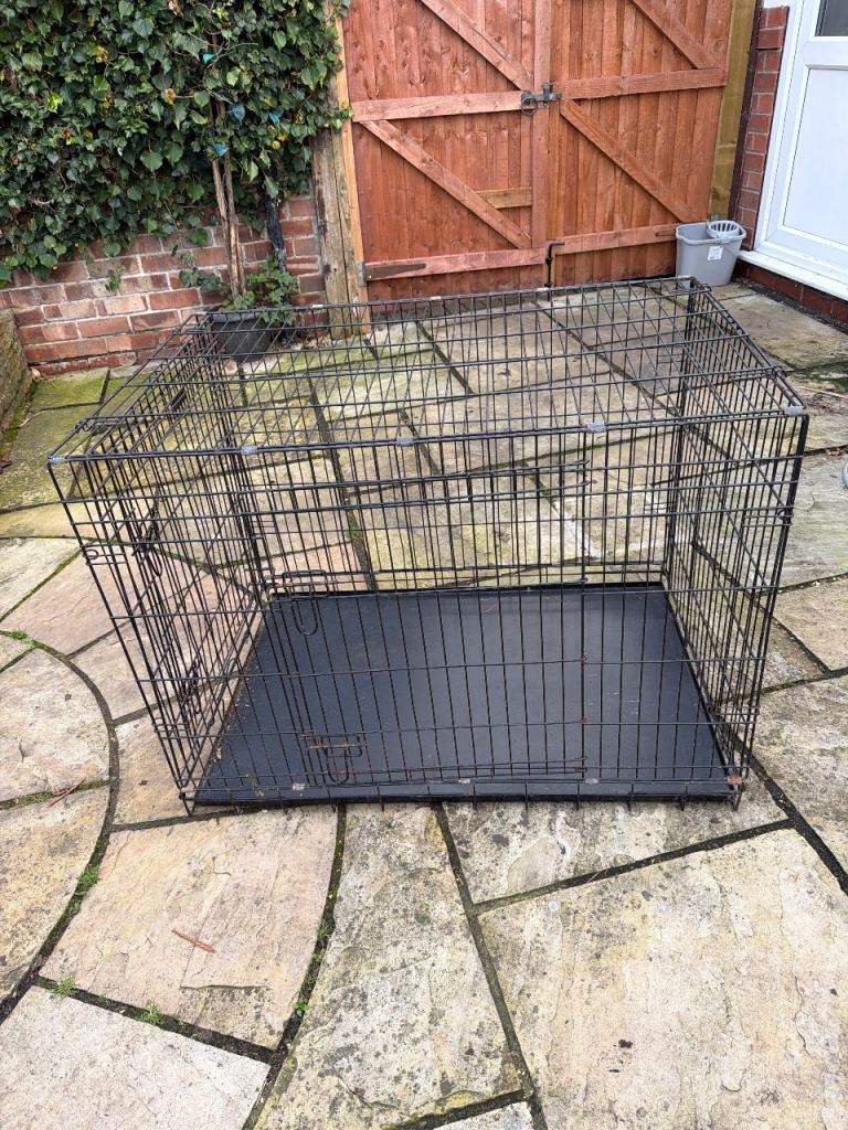Dog cage 