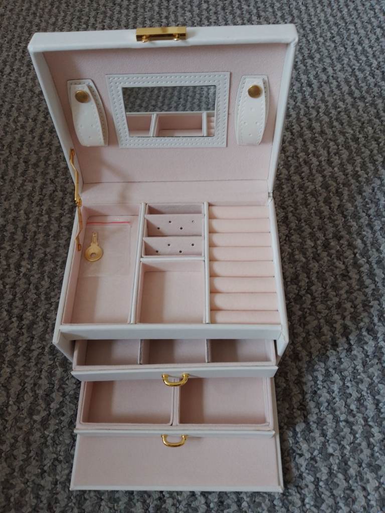 image for Small jewellery box 