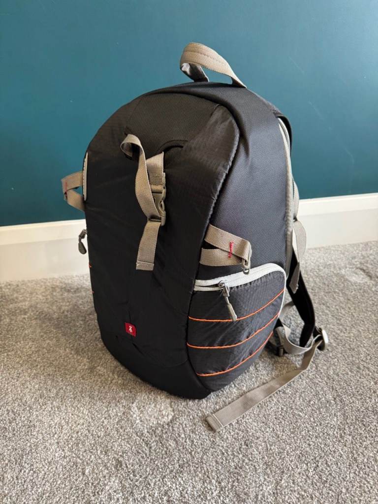 Amazon Basics Camera Backpack, Trekker Series - Black