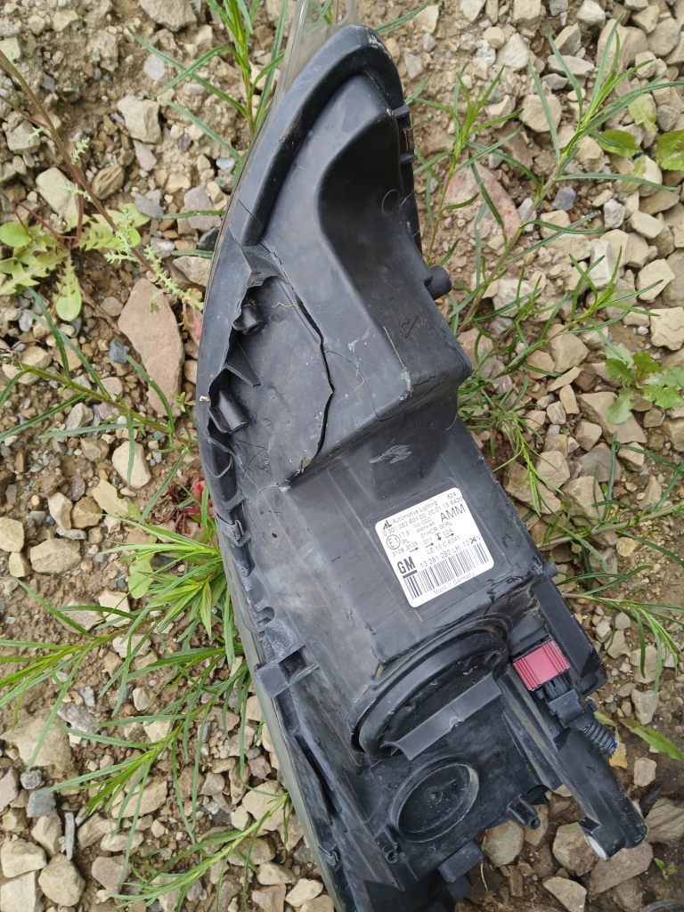 2015 ASTRA with broken inner plastic 