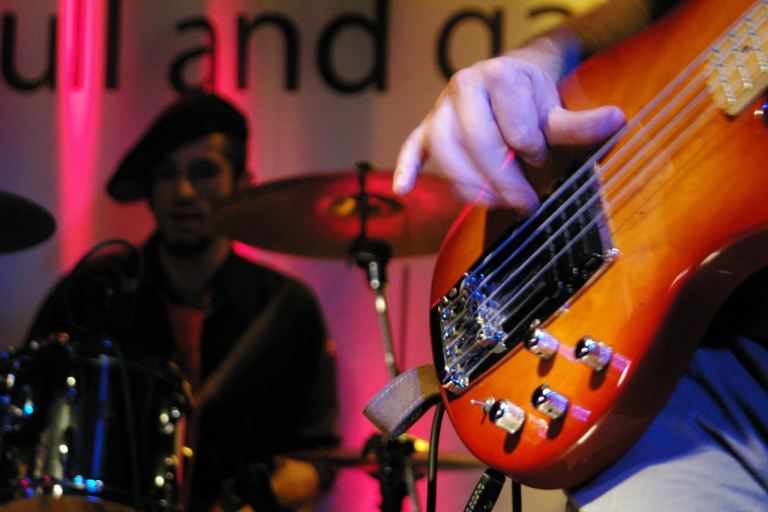 LEAD SINGER WANTED (Blues Rock w. Soul & melody)