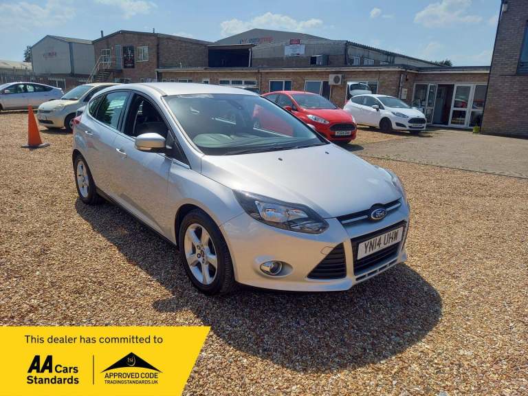  Ford Focus 1.6 TDCi Zetec Navigator Euro 5 (s/s) 5dr Diesel Manual