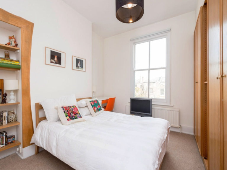  🏚️🔑  BEAUTIFUL ROOM IN HACKNEY EAST LONDON  🔑  AVAILABLE!!